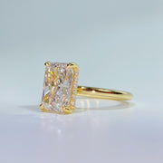The Solitaire Kamellie Radiant Lab Diamond Ring