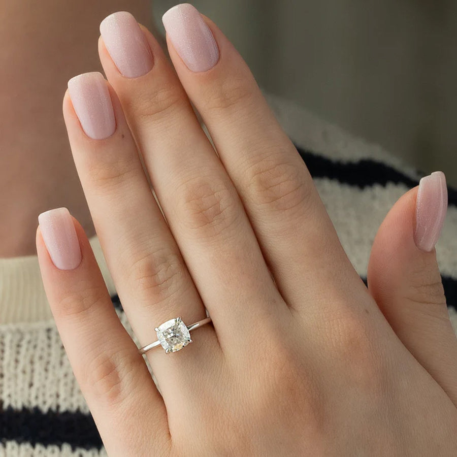  The Solitaire Low Profile Kamellie Cushion Moissanite Ring 14k White Gold 004