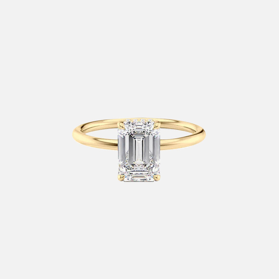  The Solitaire Low Profile Kamellie Emerald Moissanite Ring 18k Yellow Gold 001