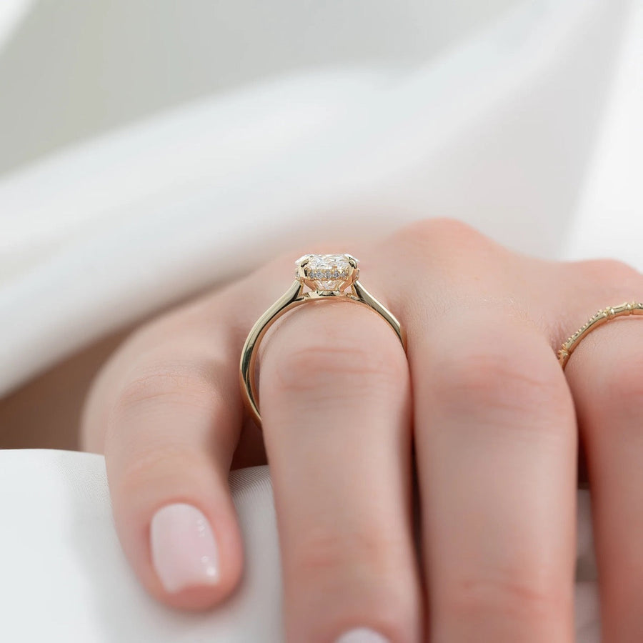 The Solitaire Maia Oval Lab Diamond Ring 14k Yellow Gold 003