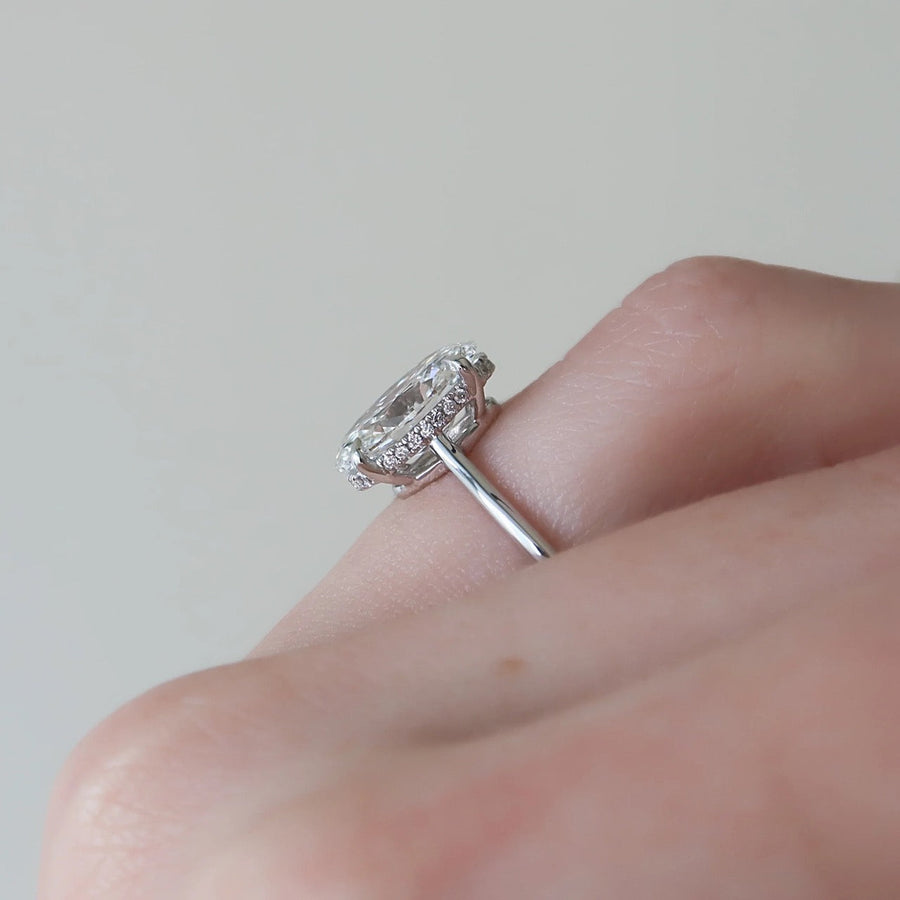  The Solitaire Maia Oval Moissanite Ring 14k White Gold 004 Final