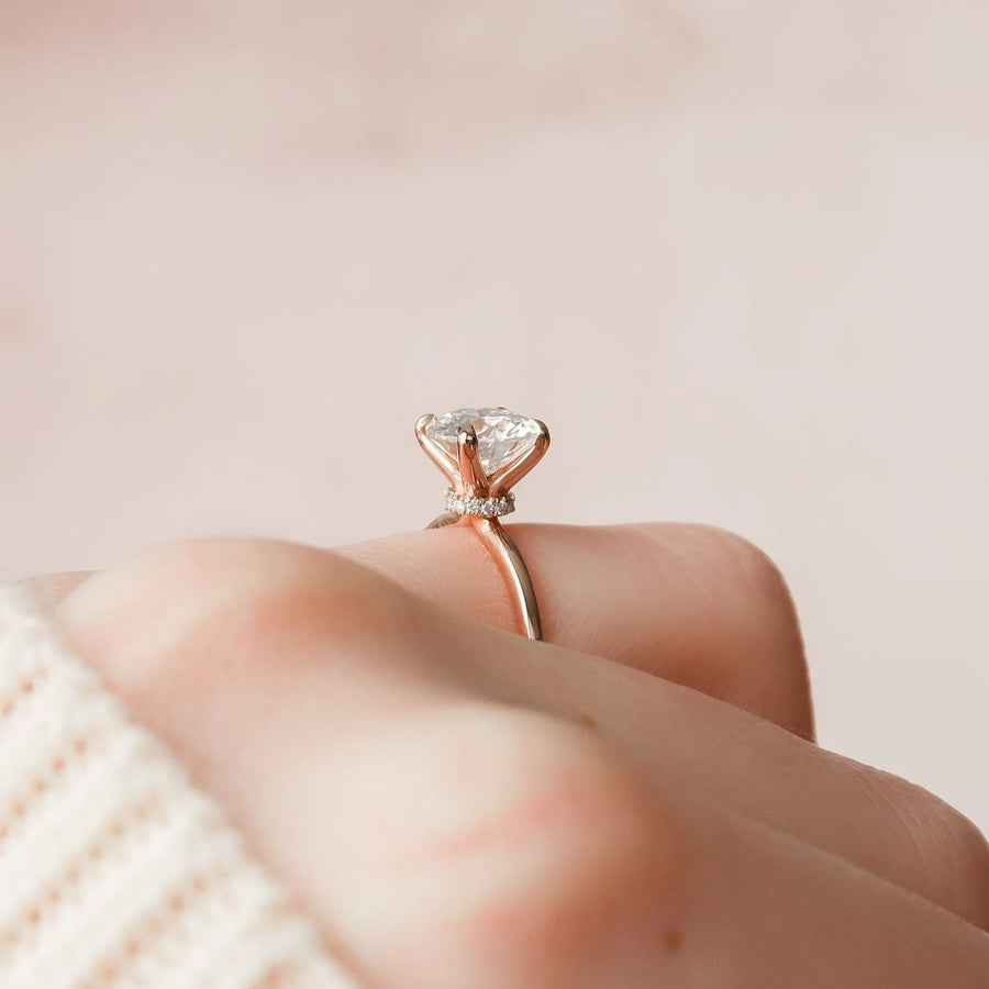 The Solitaire Nelly Round Moissanite Ring 18k Rose Gold 003