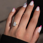  The Solitaire Penelope Radiant Lab Diamond Ring 18k Yellow Gold 003 Final