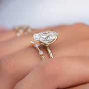  The Solitaire Petal Kamellie Oval Moissanite Ring 18k Yellow Gold 004 Final
