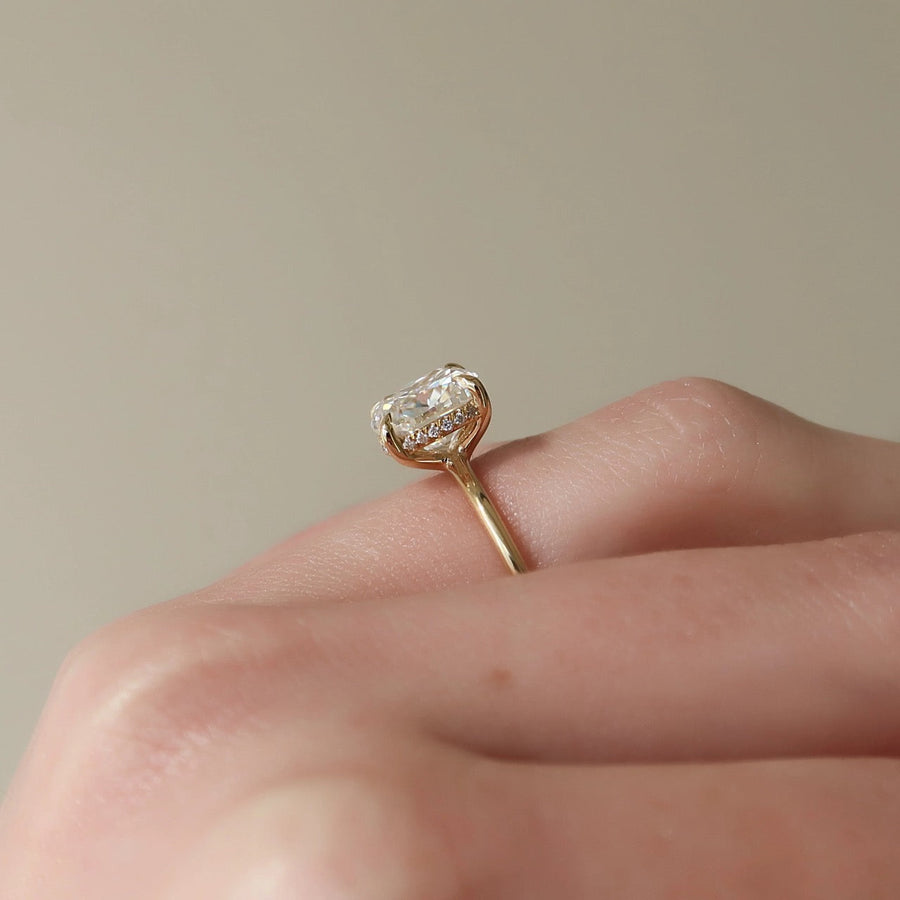  The Solitaire Sarah Cushion Lab Diamond Ring 18k Yellow Gold 004 Final