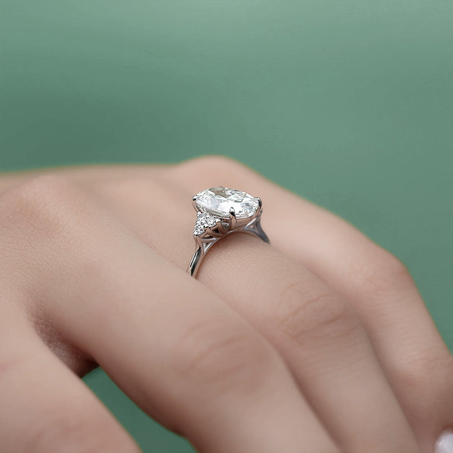  The Victoria Oval Moissanite Ring 18k White Gold 004 Final